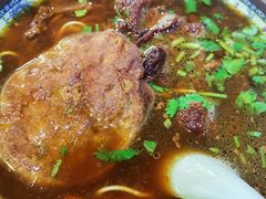 金牌半筋半肉面-旺泉餐饮店·清真牛肉面馆