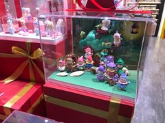 -泡泡玛特POPMART(杭州乐堤港店)