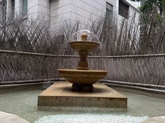 -潮一不贰·西式简餐·法式甜品(外滩店)