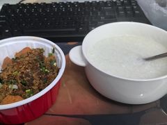 -肖四女乐山跷脚牛肉(滨江天街店)
