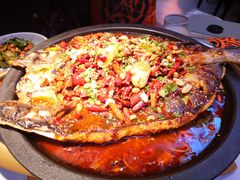 清江鱼-鸣记脆皮烤鱼·海鲜烤鱼(三八广场店)