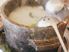 -鲁朗纳麦石锅鸡庄园