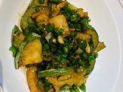 -阿瓦山寨·湘菜现炒·剁椒鱼头王(咸阳总店)