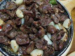 -老东镇啤酒屋海鲜加工·蒸汽海鲜·海鲜烧烤(台东店)