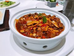 上座汁水牛腩-上座云间·青年赣菜(绿茵店)