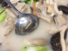 -万龙洲海鲜(大兴绿地缤纷城店)