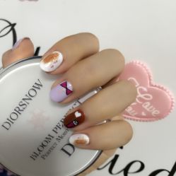 -隅日式美甲美睫專門店