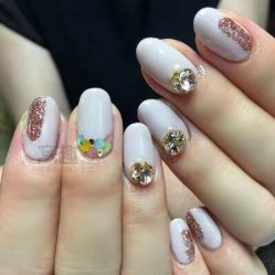 -爱美睫美甲会馆