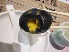 黑金流沙包-茶港·点心·啫啫煲(范湖万达广场店)