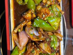 -虾弄弄海派小龙虾·牛羊蝎子火锅