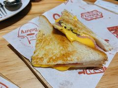 比基尼黑松露火腿三明治-tapas by dos cielos西班牙餐厅(重庆光环购物公园店)