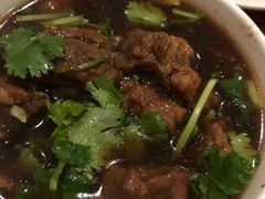 小碗牛肉-清真吴记门钉肉饼·喜多利