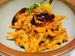 敲糖棒棒鸡-辛香汇·现炒川菜(淮海路百盛店)