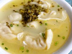 黄鱼馄饨-洪大妈·黄鱼面(金山嘴渔村店)