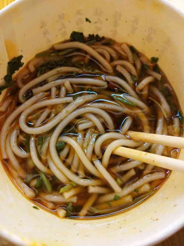 蔡甸新农牛肉面(沈阳路店)-"汤头浓郁,很好吃的面,份量也足,每到必吃.