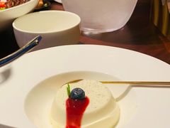 -MONICH牛排融合餐厅(和义大道购物中心店)