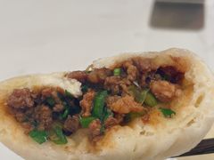 -李与白包子铺(桐梓林店)