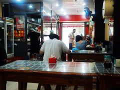 大堂-潘国仙耳光馄饨(黄家阙路店)