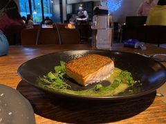 牛肝菌裹三文鱼-Carbon莫卡哆·意大利复古集市餐厅(杭州大厦店)