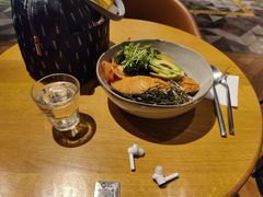 煎三文鱼配混合生菜-Wagas沃歌斯(环贸店)