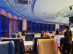 -云顶旋转自助景观餐厅