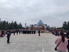 -上海市龙华烈士陵园