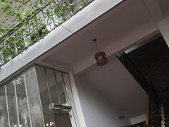 -茅屋大酒店