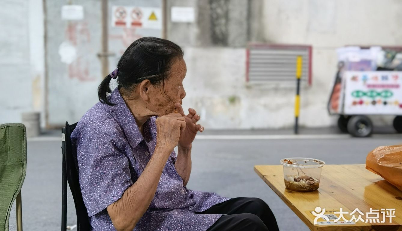 街边美食哈喽炸串｜炸香蕉不要太美味！  