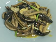 清炒鳝丝-沪依小酒馆心意菜