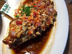 香煎大鲫鱼-费大厨辣椒炒肉(万家丽一店)