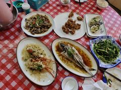-鑫悦楼煎蟹·16年海鲜大排档