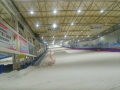 -乔波室内滑雪场