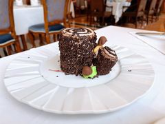 招牌树根蛋糕-莫斯科餐厅