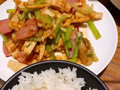 -泉畔人家·老济南经典鲁菜(大明湖店)