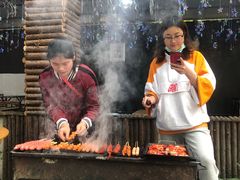 -罗家巷子休闲庄自助碳烤