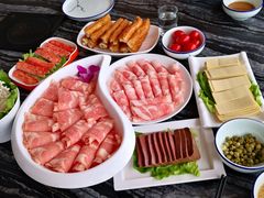 -云中捞高空旋转餐厅(商茂世纪广场店)