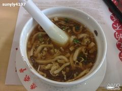 酸辣汤-鼎泰丰(当代商城店)