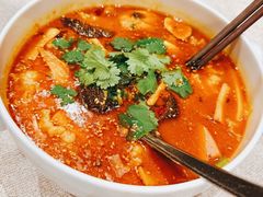 川味香辣毛血旺-解香楼(八盘岭路店)