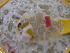 红豆椰汁西米九毛膏-翁林甜品