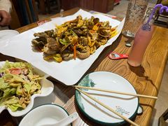 -东来菜馆•手抓海鲜家常菜•海鲜锅贴(鸽子窝店)