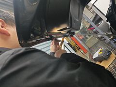 -鲨鱼皮汽车凹陷玻璃修复(静安店)