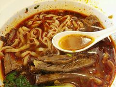 金牌麻辣牛肉面-康师傅私房牛肉面(申虹店)