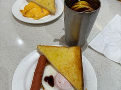 -香港新发烧腊茶餐厅(水围店)