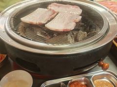 -围炉肉舍•炭烤活鳗•丹东海鲜烤肉(步行街店)