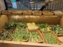 -捞小鲜虾滑海鲜自助火锅(嵊州吾悦店)