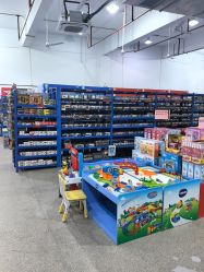 -逝水玩具折扣店