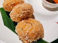 炸虾饼配泰国梅子酱-帕蓝·暹罗料理(大学路店)