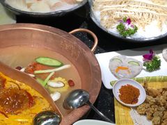 -山城鼎重庆老火锅(西安钟楼店)