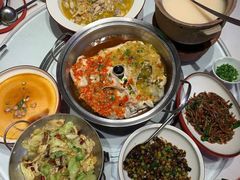 剁椒鱼头-老湘亲·品鉴湘菜(蔡塘爱琴海店)