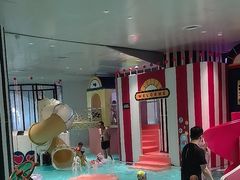 -涨巢·潮玩水疗局